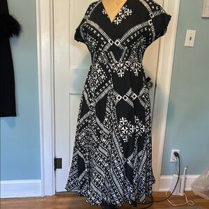 Black and White Cotton Midi Dress-NWOT